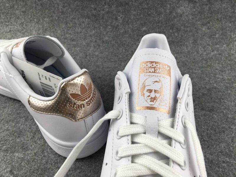 stan smith doré femme