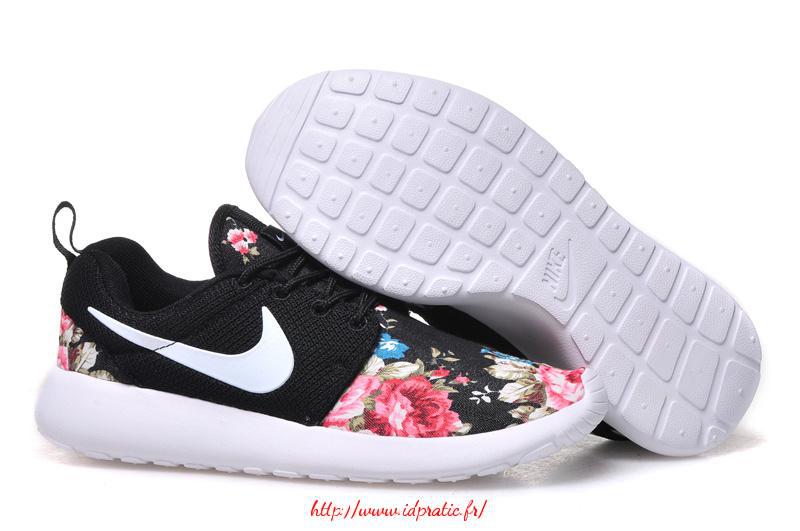 basket roshe run fille